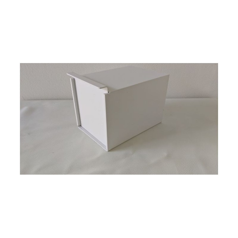 Plastic Nesting-box for parakeets  