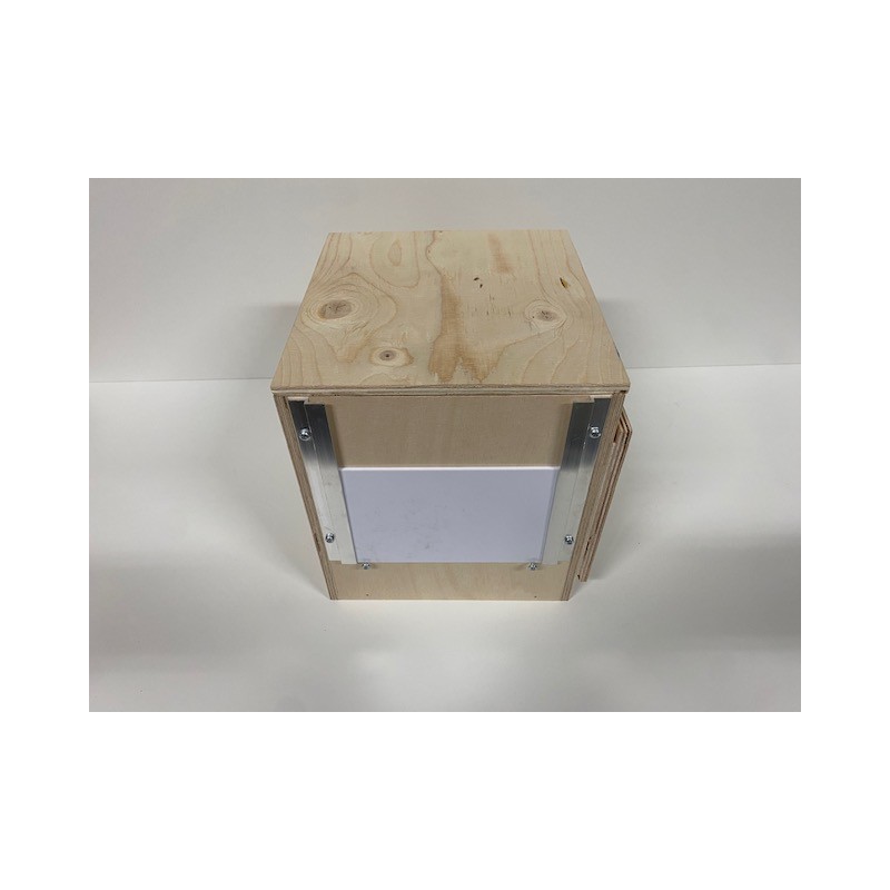 Standing block for inside the cage 26x26x27cm