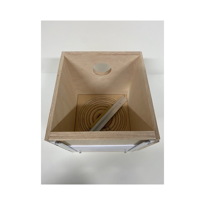 Staand blok voor in de kooi 26x26x27cm